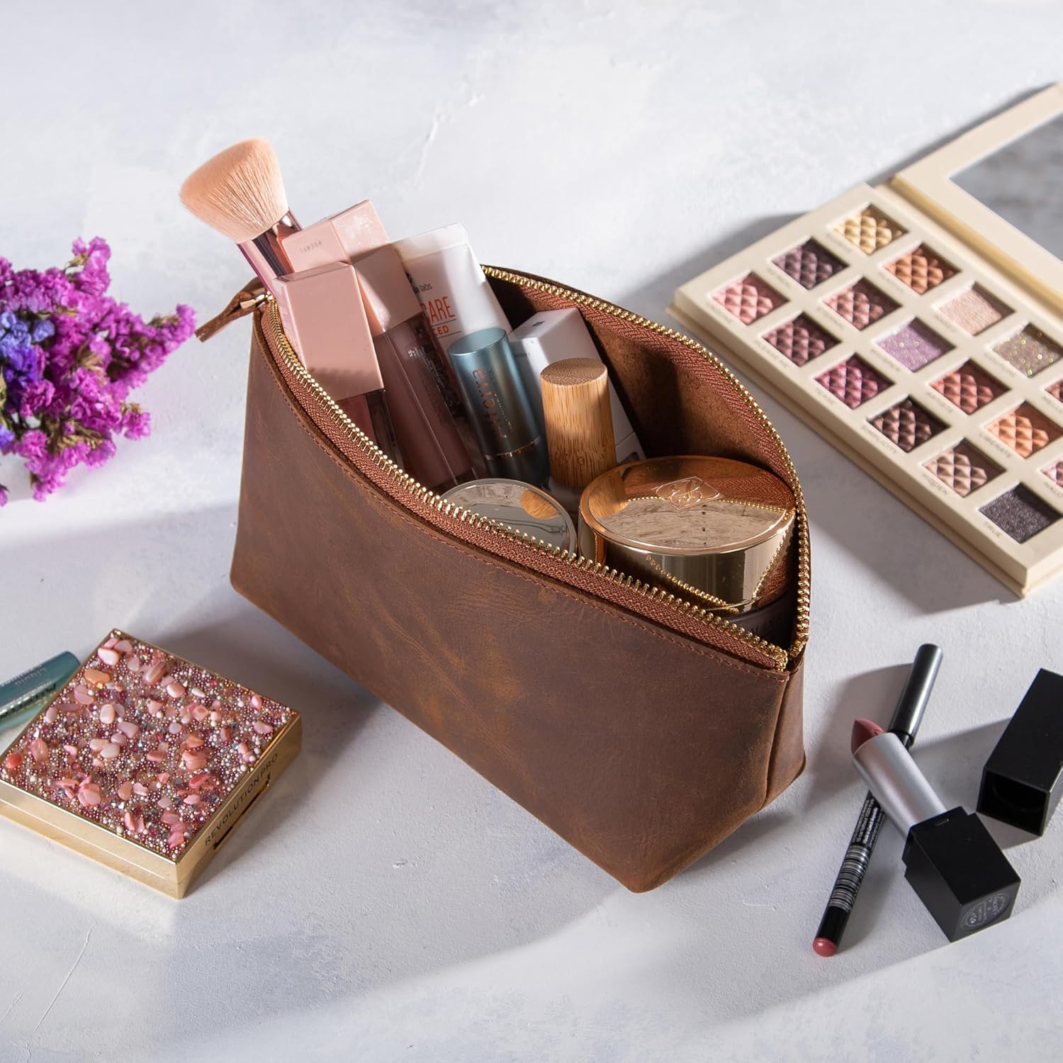 Damen
Kosmetiktasche
Leder
Kulturbeutel
Echtes Leder
Make-up
Beauty-Accessoire
Reisebegleiter
Stilvoll
langlebig