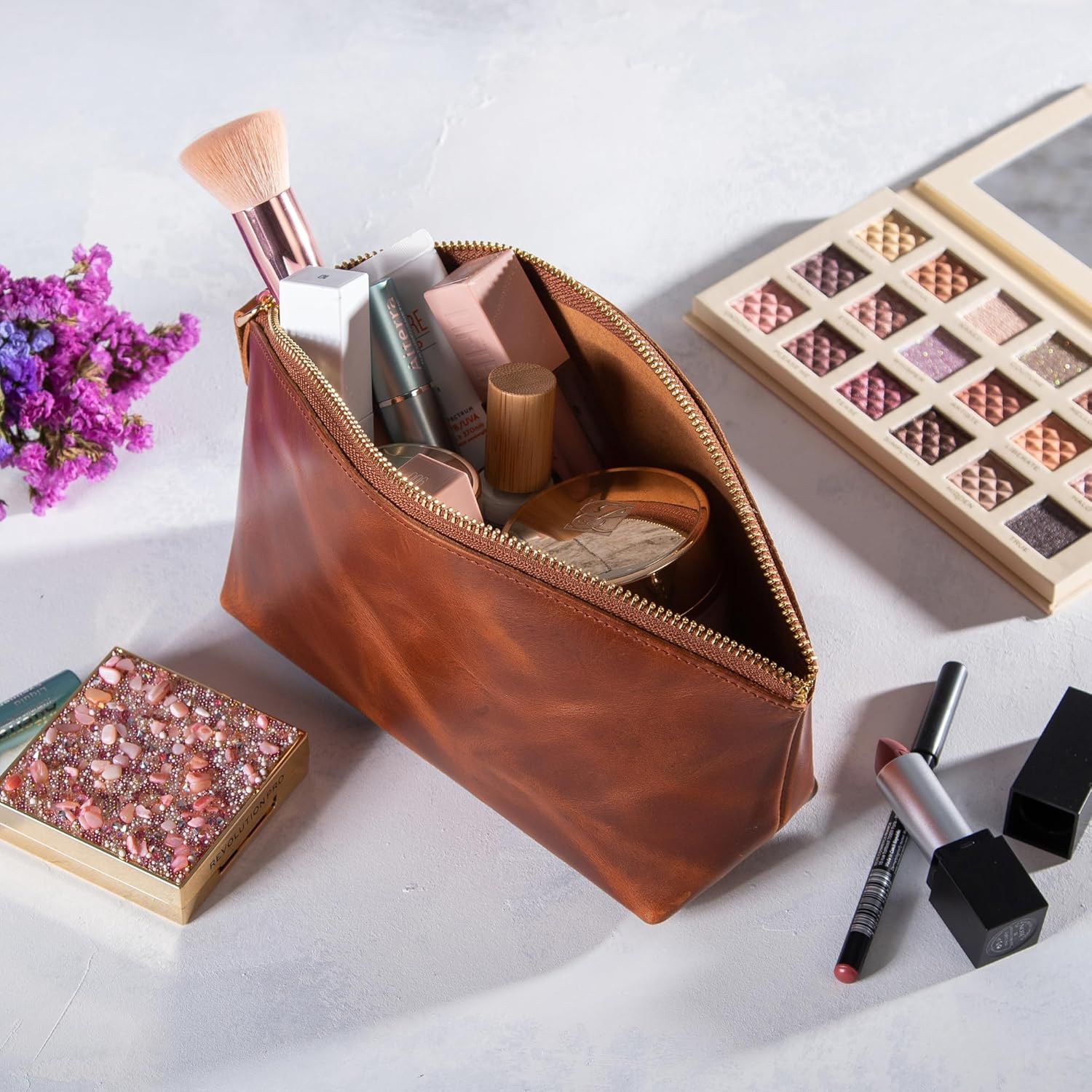 Kosmetiktasche
Leder Kulturbeutel
Damen Kulturbeutel
Make-up Tasche
Echtes Leder
Reise-Accessoire
Beauty Tasche
Pflegeprodukte
Stilvoller Kulturbeutel
Langlebiges Design