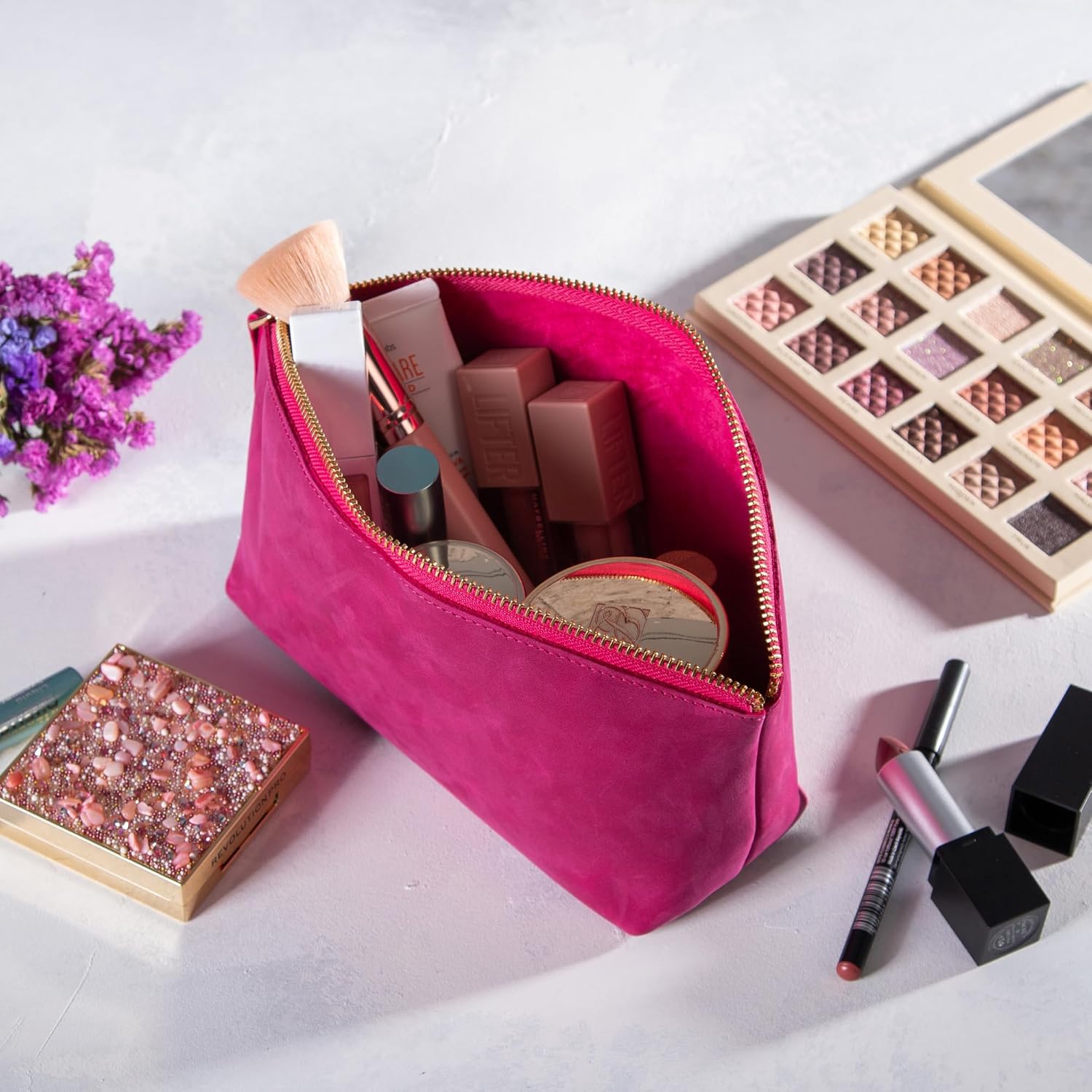 Ledertasche
Damen
Kulturbeutel
Kosmetiktasche
Echtleder
Reiseaccessoire
Beauty-Case
Stilvoll
langlebig
Elegant