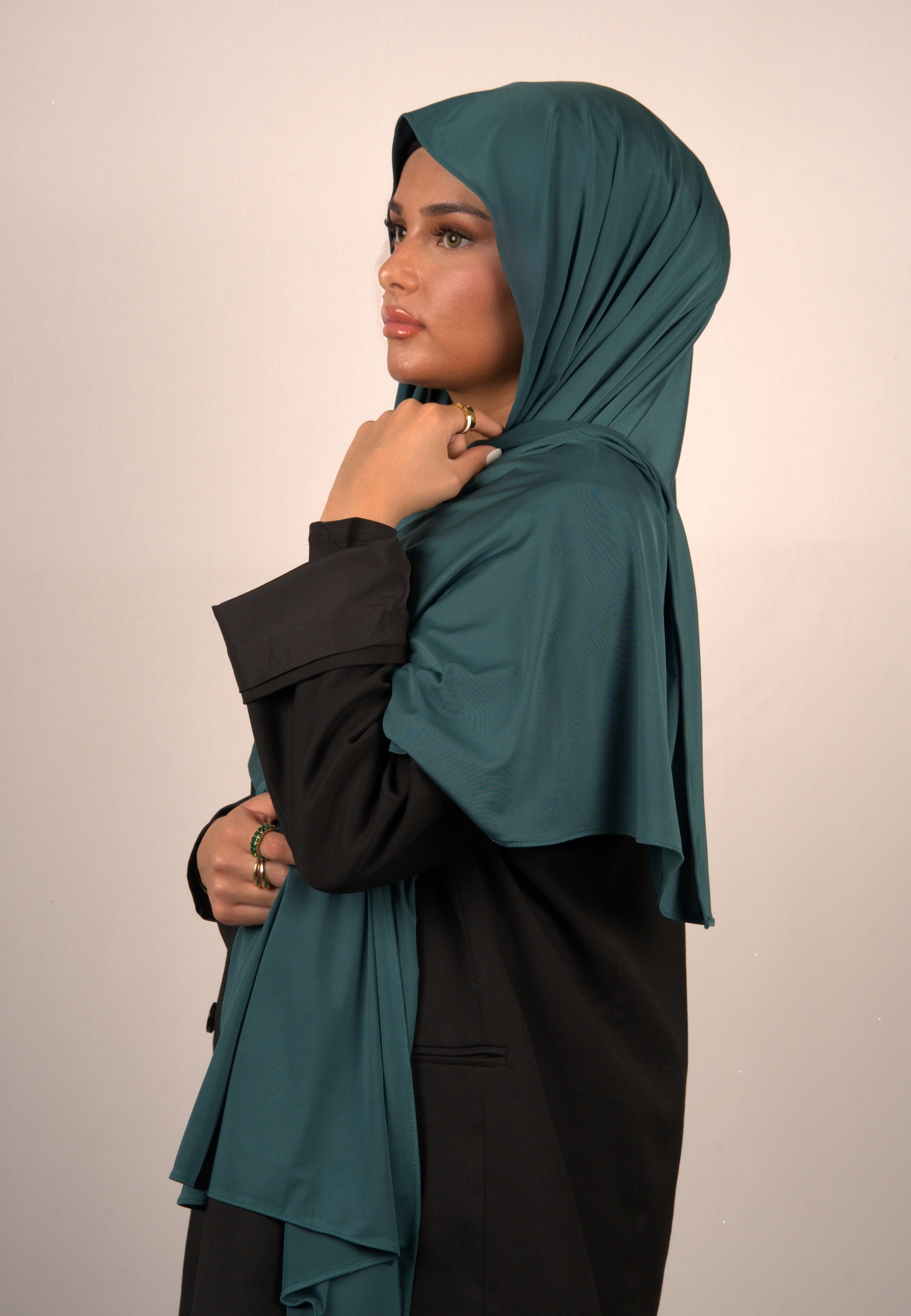 Hijab Forest
Jersey Kopftuch sattgrün
Muslimisches Kopftuch Forest
Lequid Modest Wear Forest
Basörtü in Waldgrün
Premium Hijab für Damen
Weiches Hijab grün
Islamische Mode Hijab
Jersey Hijab für muslimische Frauen
Stilvolles Kopftuch Forest