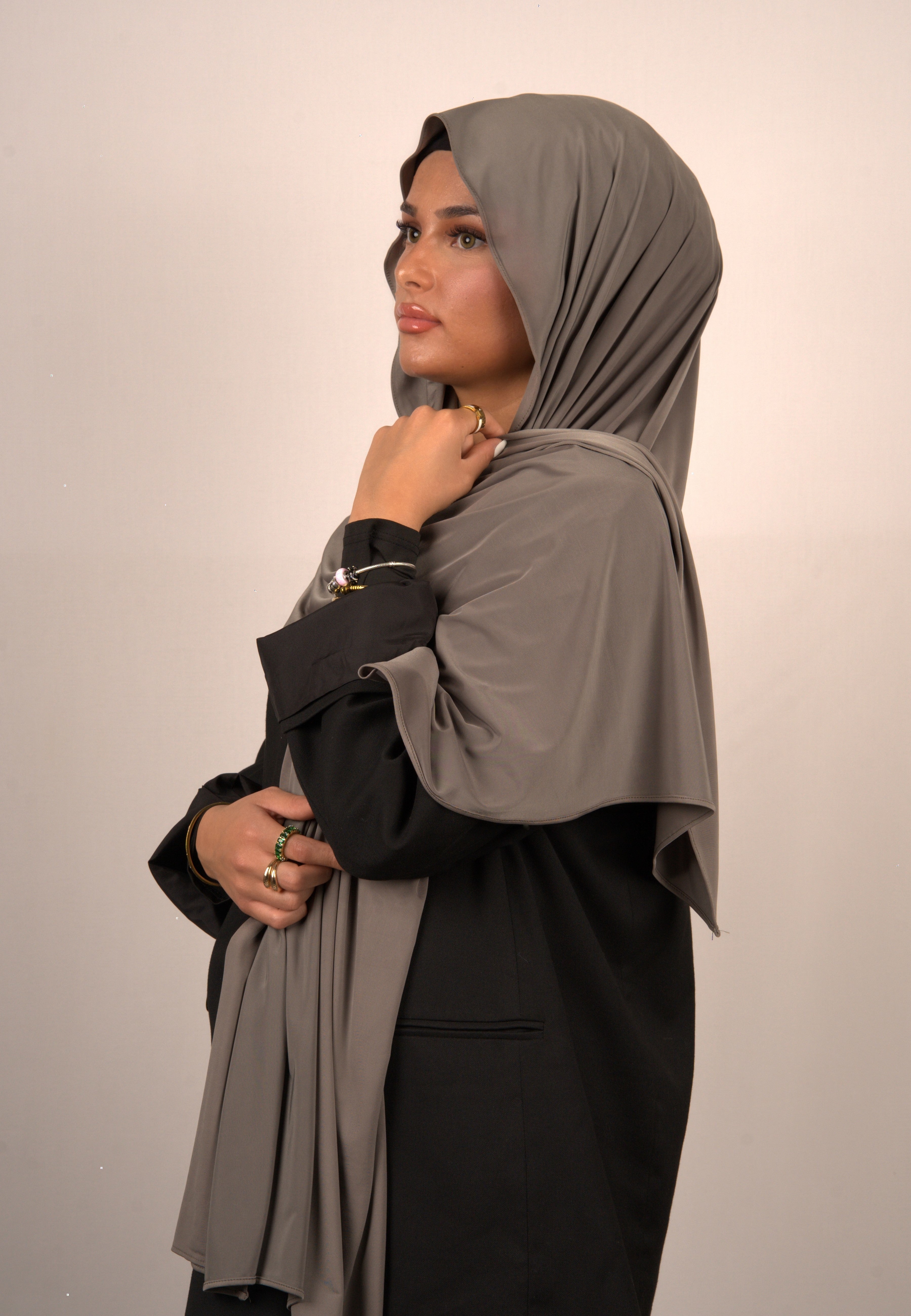 Hijab Smoke
Jersey Kopftuch rauchgrau
Muslimisches Kopftuch Smoke
Lequid Modest Wear Smoke
Basörtü in mittlerem Grau
Premium Hijab für Damen
Weiches Hijab grau
Islamische Mode Hijab
Jersey Hijab für muslimische Frauen
Stilvolles Kopftuch Smoke