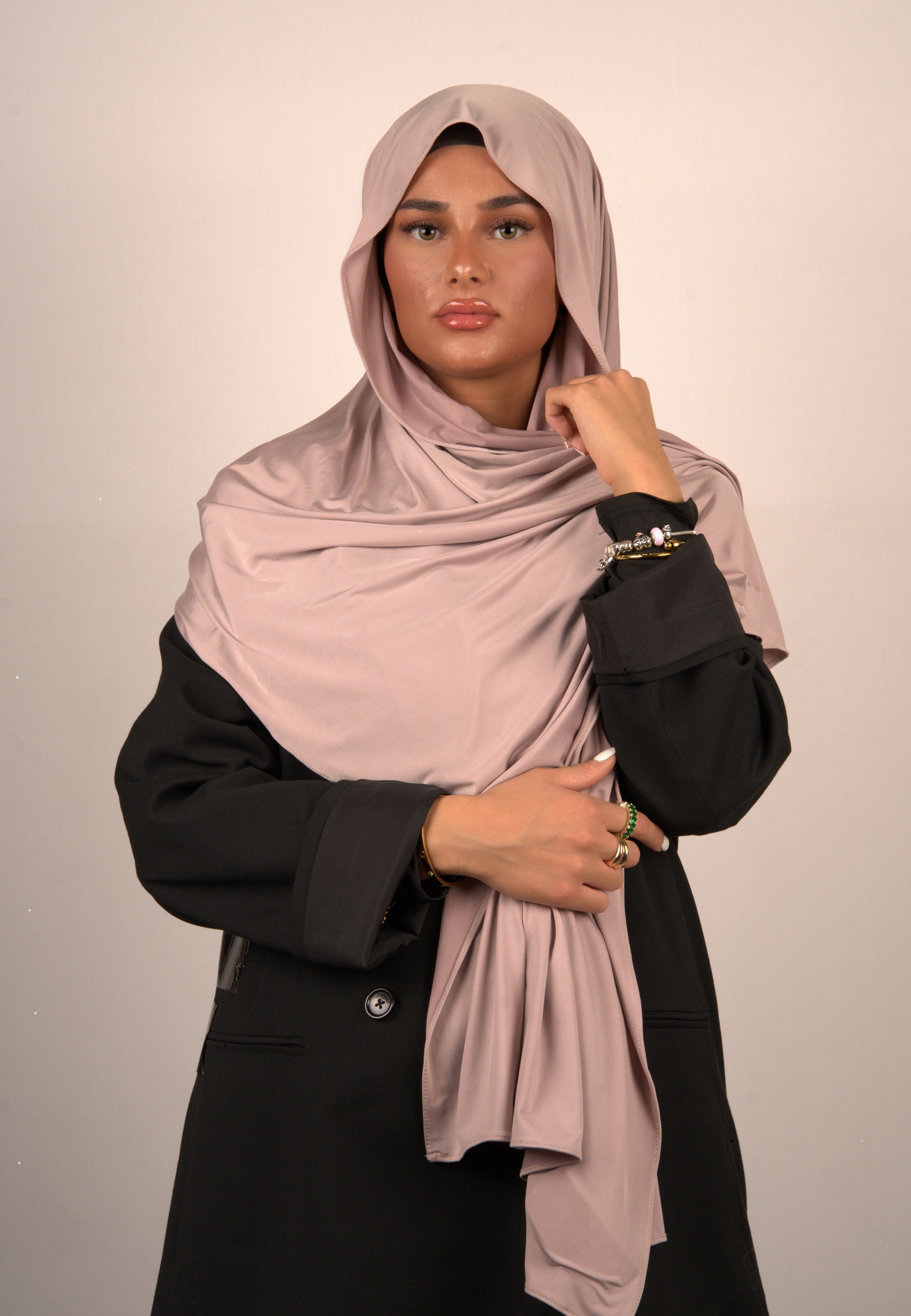 Linen Hijab
Jersey Hijab hellbeige
Muslimisches Kopftuch natur
Basörtü Linen-Ton
Lequid Premium Hijab
Modest Fashion Beige
Kopftuch in Naturfarbe
Weiches Jersey Kopftuch
Islamische Mode Hijab
Hijab neutraler Beigeton