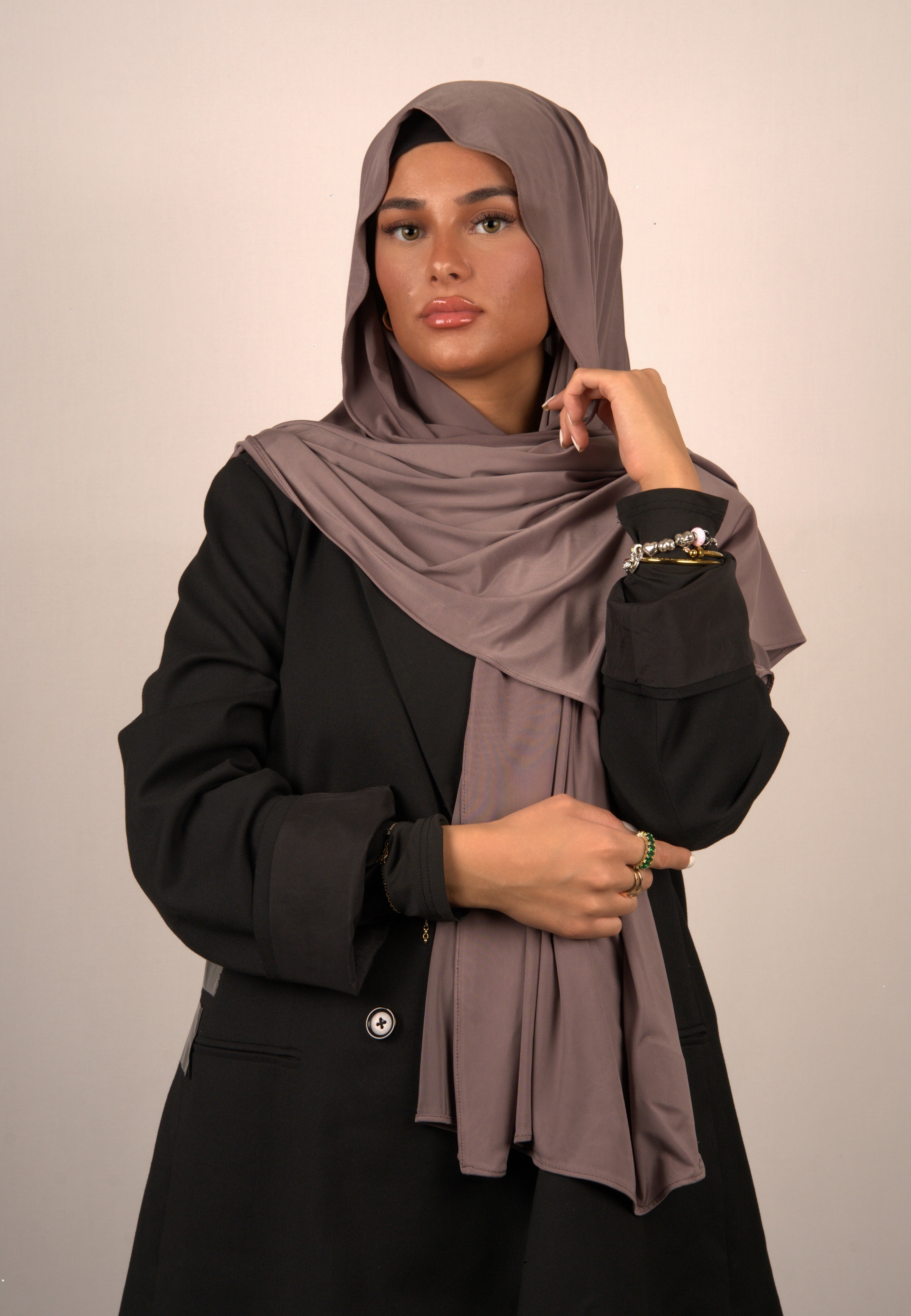 Medium Hijab
Jersey Kopftuch beige
Muslimisches Kopftuch Medium
Basörtü in mittlerem Beigeton
Lequid Premium Hijab
Modest Fashion Hijab Beige
Kopftuch für muslimische Frauen
Weiches Jersey Hijab
Islamische Damenmode Hijab
Mittleres beigefarbenes Kopftuch