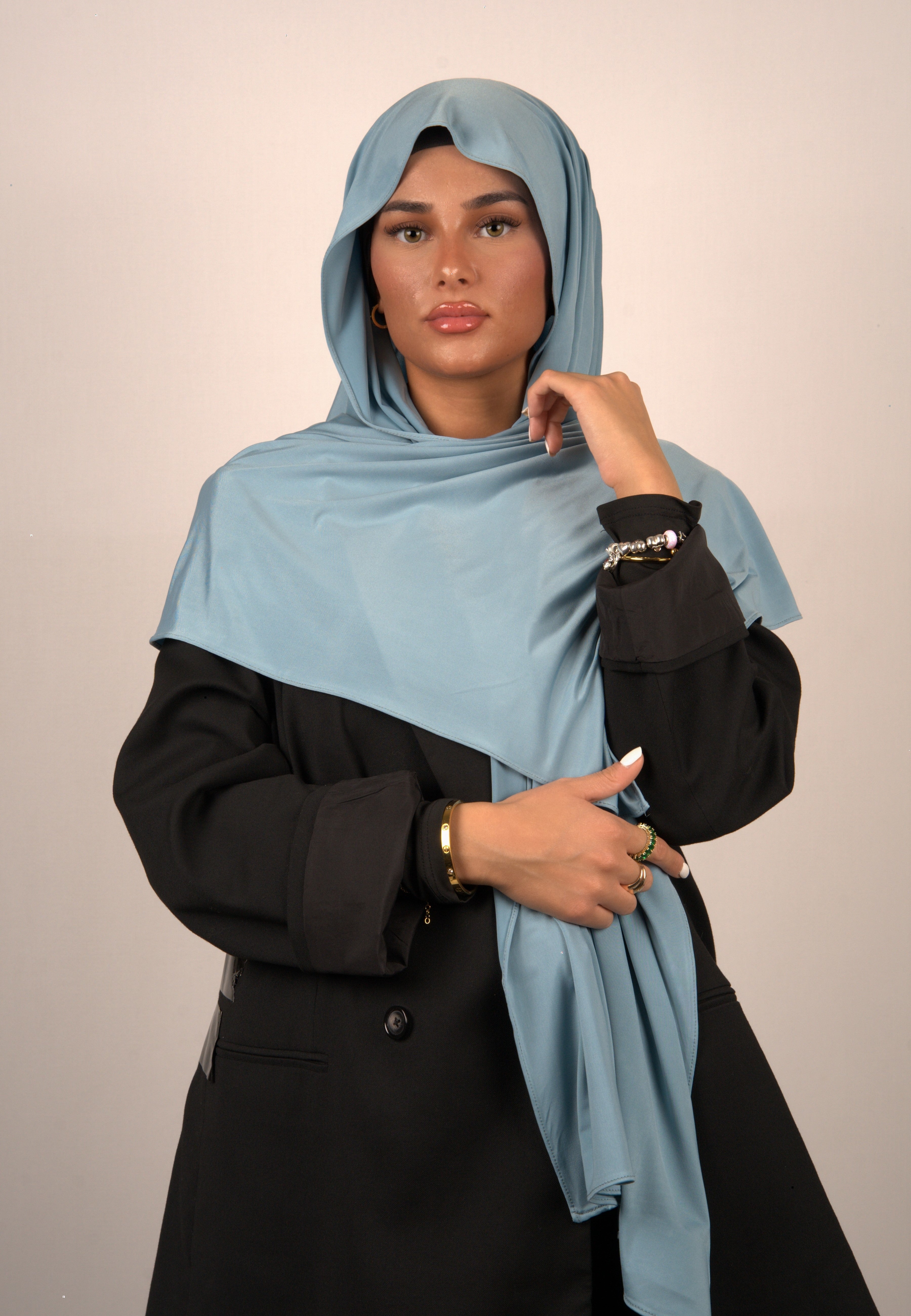Powder Blue Hijab
Jersey Kopftuch pastellblau
Muslimisches Kopftuch Powder Blue
Basörtü in zartem Blau
Lequid Premium Hijab
Modest Fashion Hijab Blau
Kopftuch für muslimische Frauen
Weiches Jersey Hijab
Islamische Damenmode Hijab
Zartes blaues Kopftuch