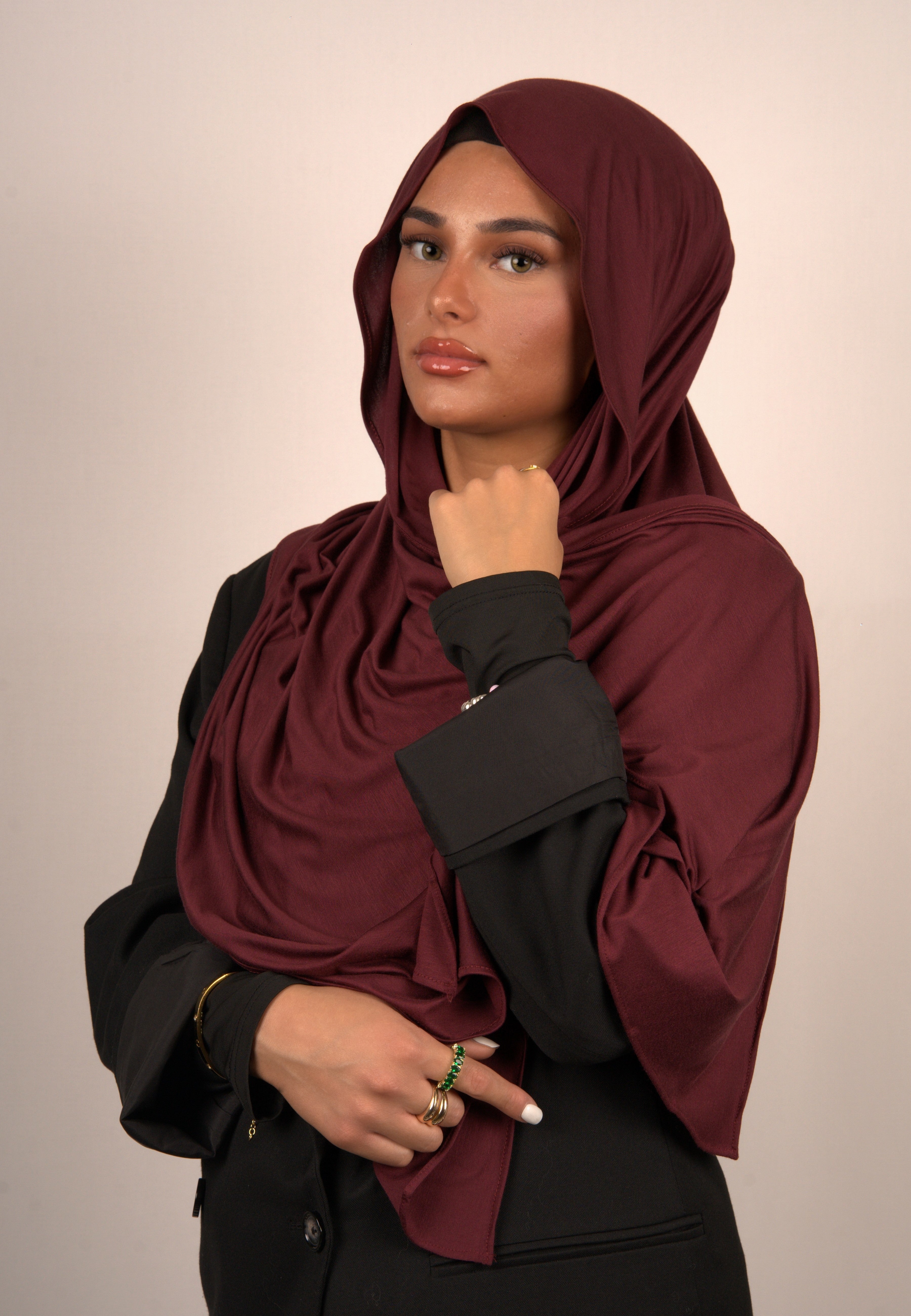 Maroon Hijab
Cotton Premium Jersey Kopftuch
Basörtü Schal
Modest Hijab Maroon
Islamische Damenmode
Weiches Jersey Kopftuch
Hijab Schal Maroon
Muslimische Bekleidung
Modernes Basörtü
Premium Hijab
