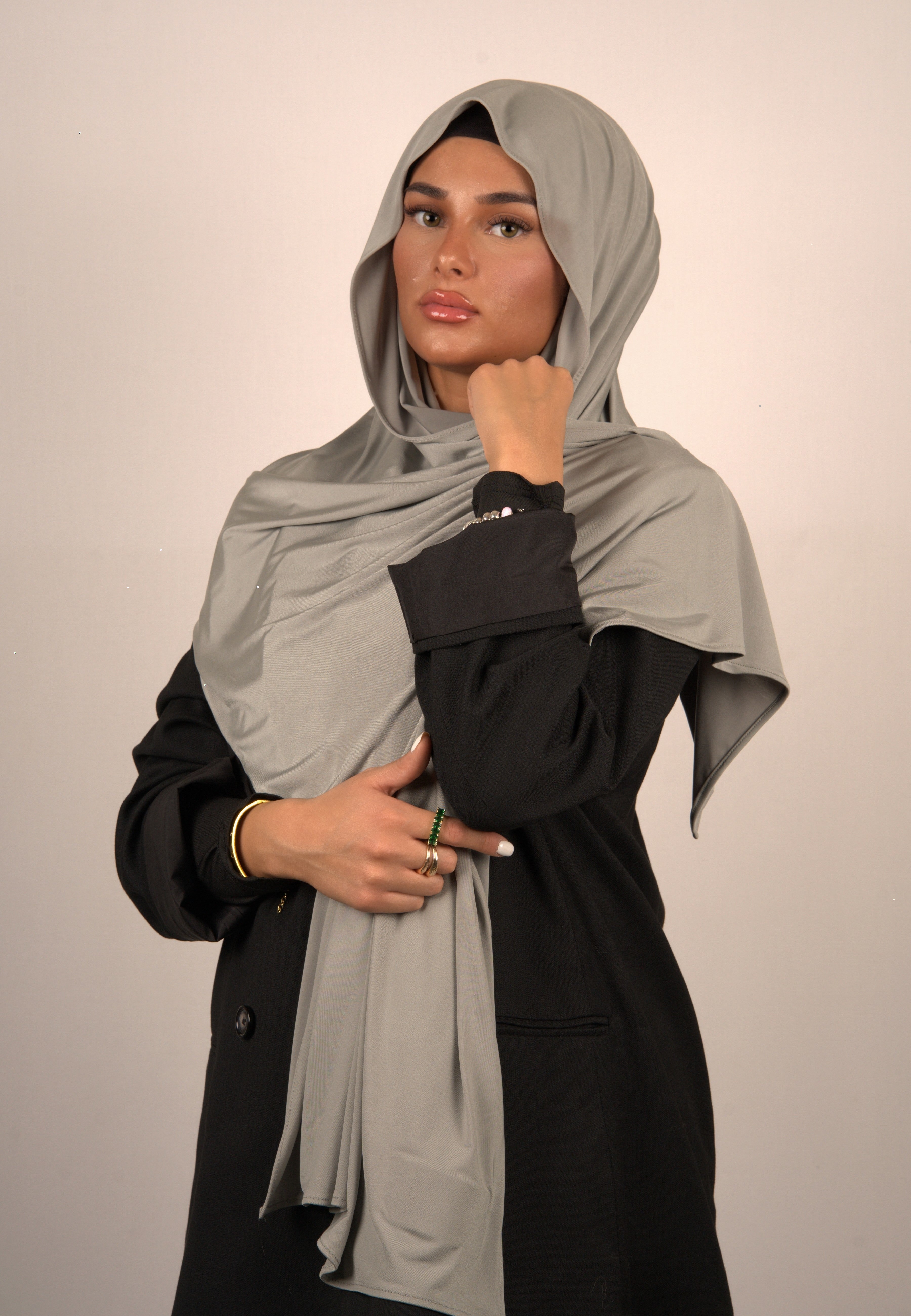 Light Gray Jersey Hijab
Lequid Kopftuch hellgrau
Muslimisches Kopftuch grau
Basörtü in hellem Grau
Modest Wear Hijab Light Gray
Premium Kopftuch für Damen
Jersey Hijab für Alltag
Islamische Mode Grau
Weiches Kopftuch für Muslima
Lequid Hijab hellgrau