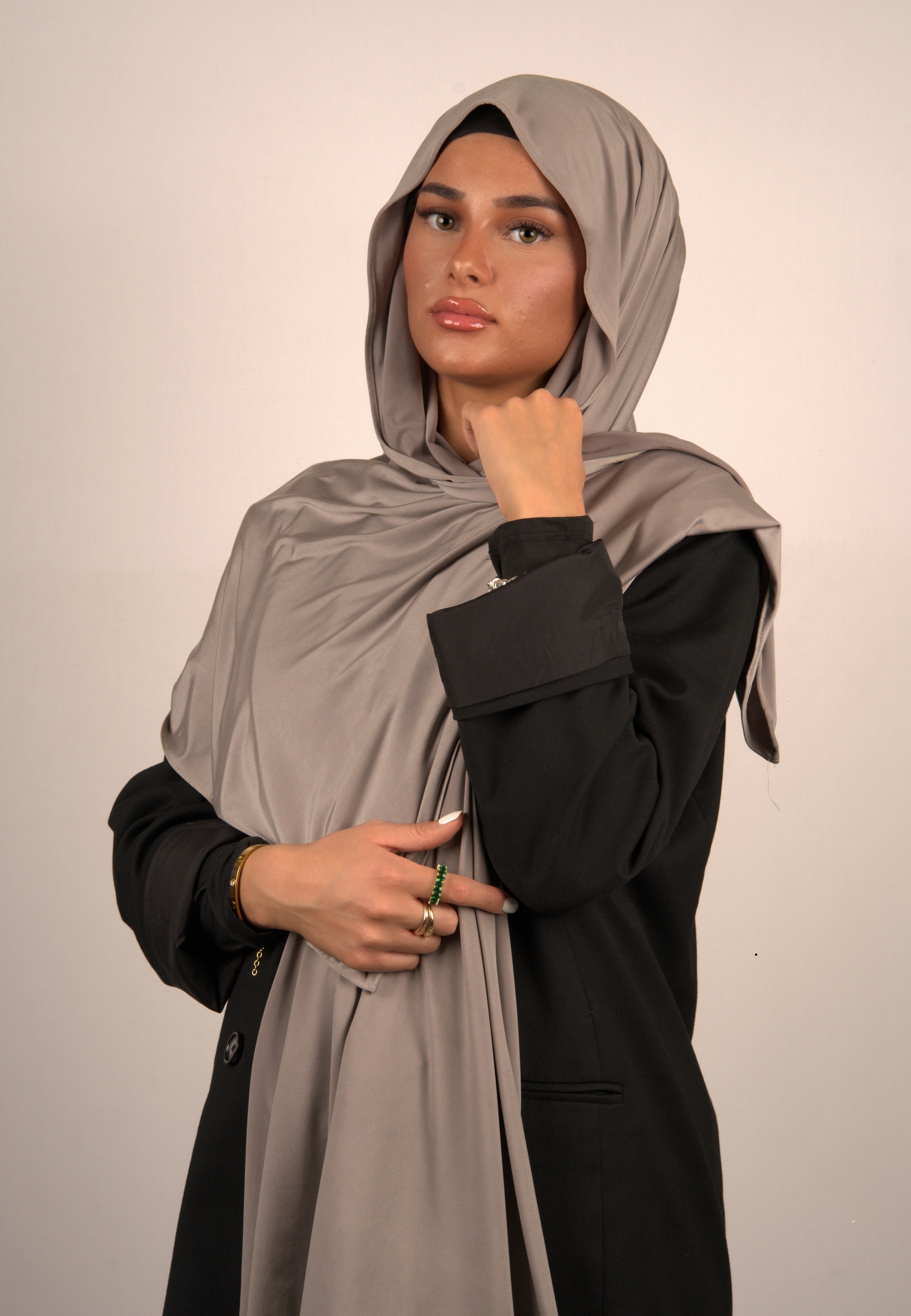 Pastel Jersey Hijab
Lequid Kopftuch pastellfarben
Muslimisches Kopftuch Pastel
Basörtü in zartem Farbton
Modest Wear Hijab Pastel
Premium Kopftuch für Damen
Jersey Hijab für Alltag
Islamische Mode Pastell
Weiches Kopftuch für Muslima
Lequid Hijab zart