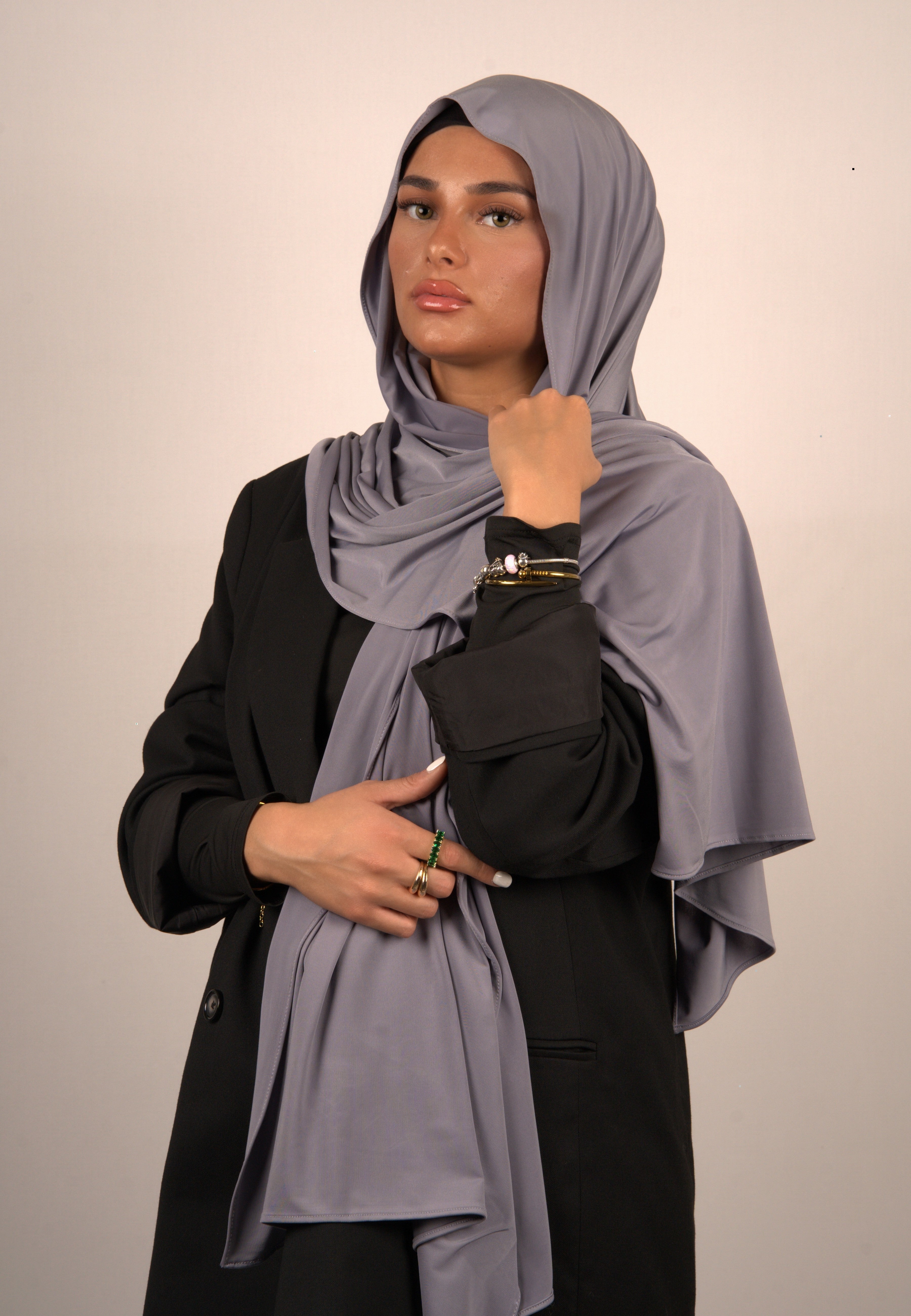 Hijab Thistle
Lequid Jersey Kopftuch Lila
Basörtü in Flieder
Muslimisches Tuch Thistle
Modest Wear in Pastell
Jersey Hijab in sanftem Lila
Elegantes Kopftuch für Muslima
Islamische Damenmode Fliederton
Flieder Hijab Lequid
Weiches Premium Kopftuch