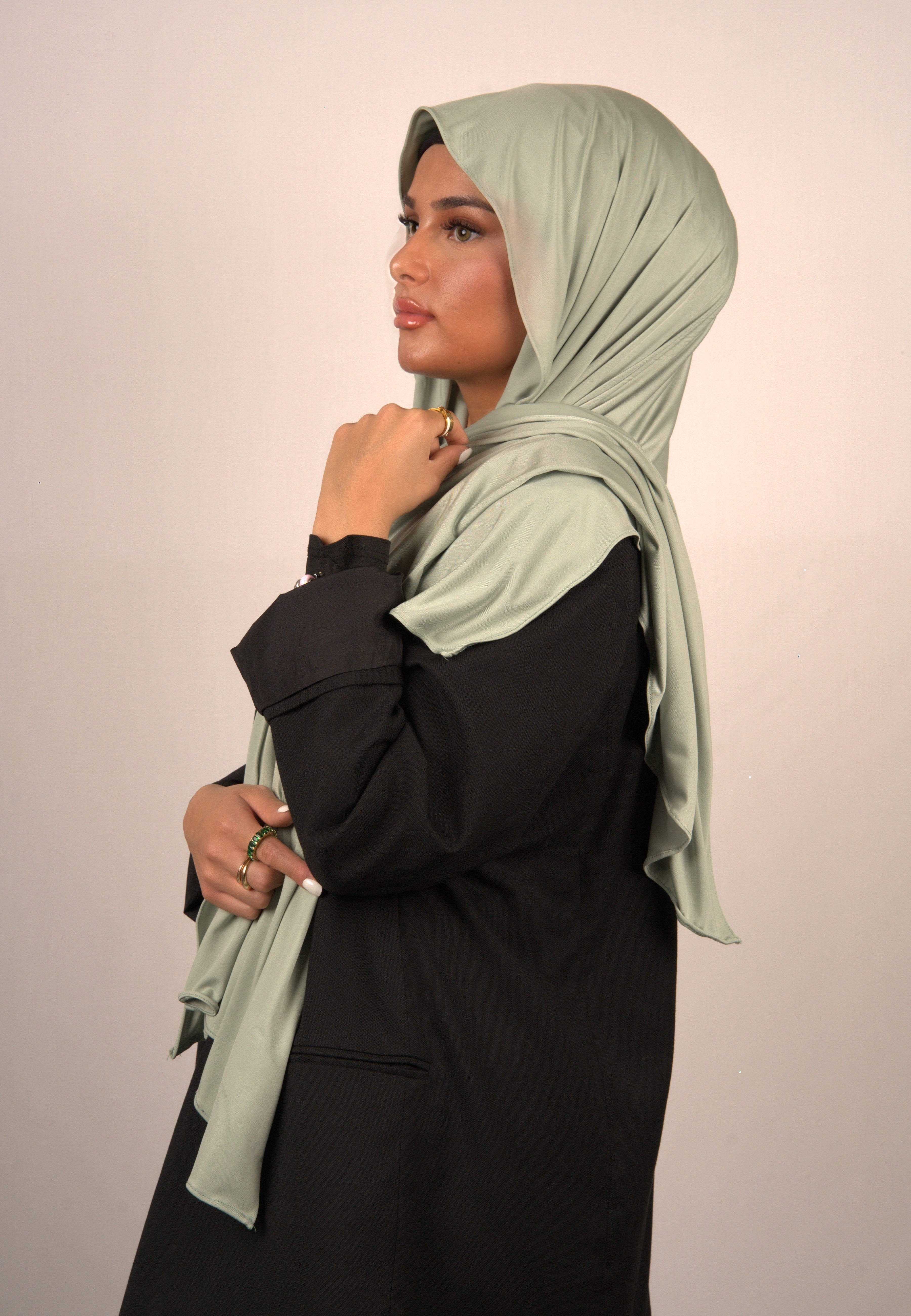 Hijab Tea Grün

Jersey Kopftuch gedämpftes Grün

Muslimisches Kopftuch Naturgrün

Lequid Modest Wear Tea

Basörtü in Teeton

Premium Hijab für Damen

Weiches Hijab Grün

Islamische Mode Hijab

Jersey Hijab für muslimische Frauen

Stilvolles Kopftuch Tea
