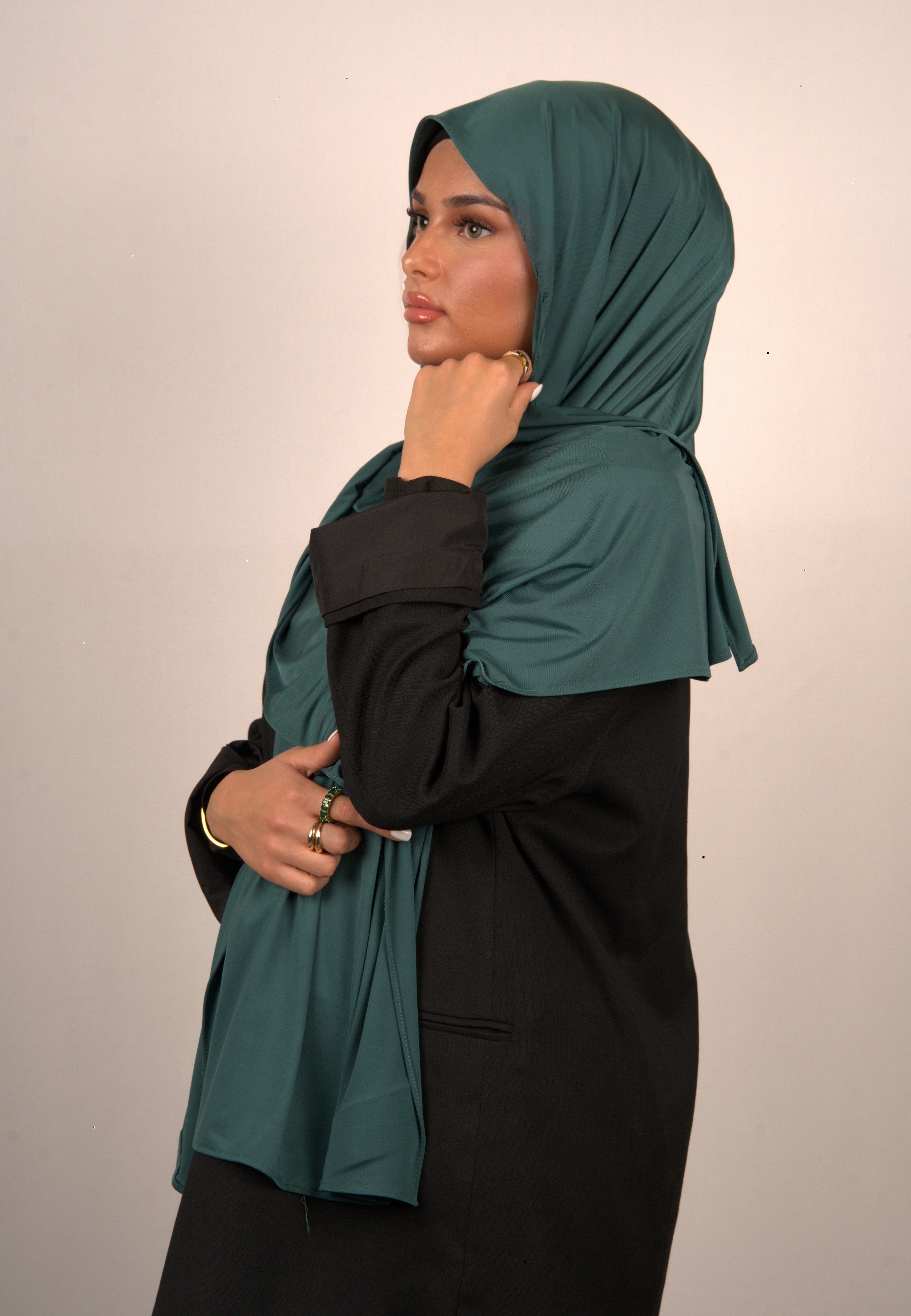 Hijab Teal

Jersey Kopftuch tiefblau-grün

Muslimisches Kopftuch Teal

Lequid Modest Wear Teal

Basörtü in Blau-Grün

Premium Hijab für Damen

Weiches Hijab blau-grün

Islamische Mode Hijab

Jersey Hijab für muslimische Frauen

Stilvolles Kopftuch Teal