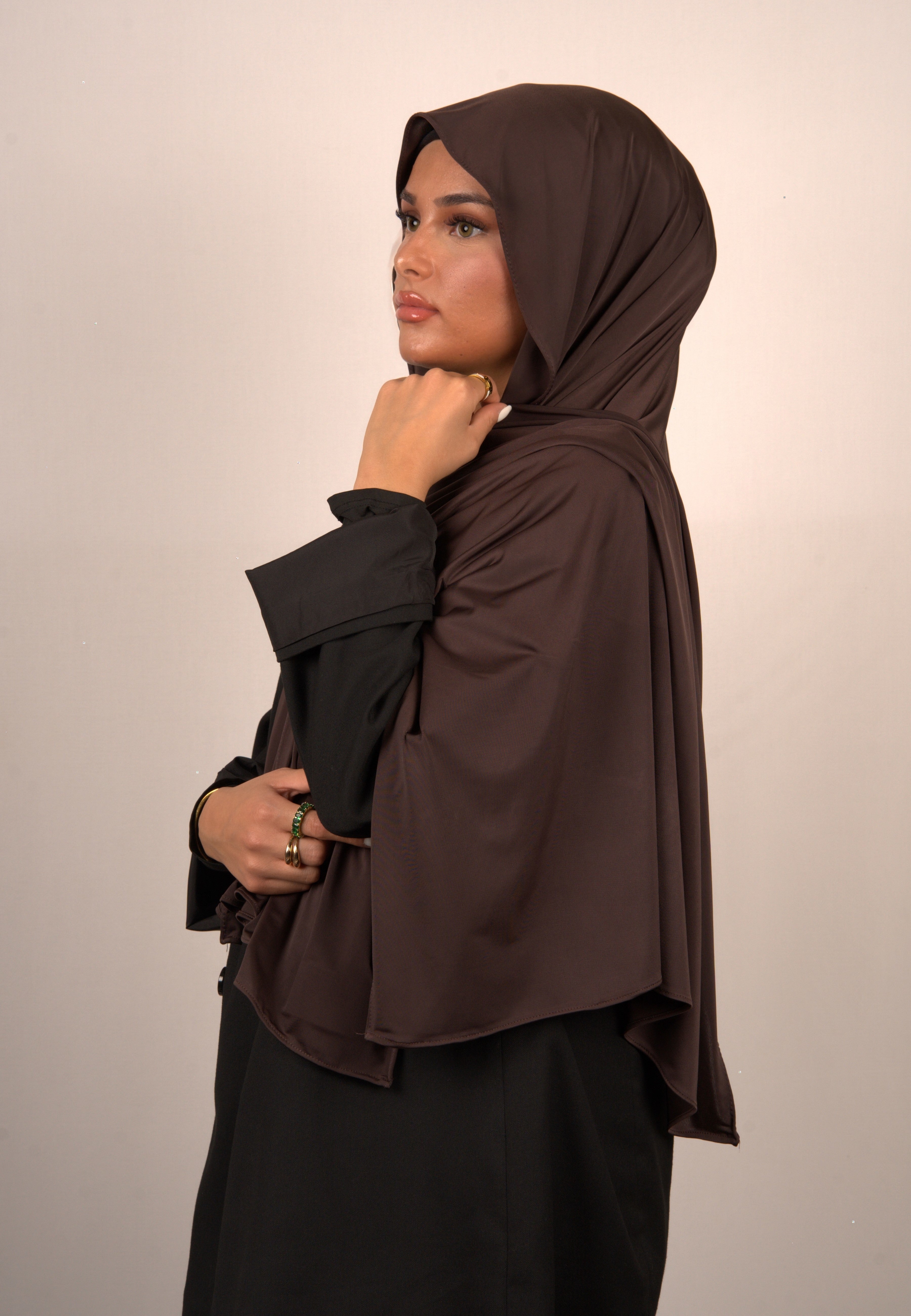 Hijab Umber

Jersey Kopftuch dunkelbraun

Muslimisches Kopftuch Umber

Lequid Modest Wear Umber

Basörtü in erdigem Braun

Premium Hijab für Damen

Weiches Hijab braun

Islamische Mode Hijab

Jersey Hijab für muslimische Frauen

Stilvolles Kopftuch Umber