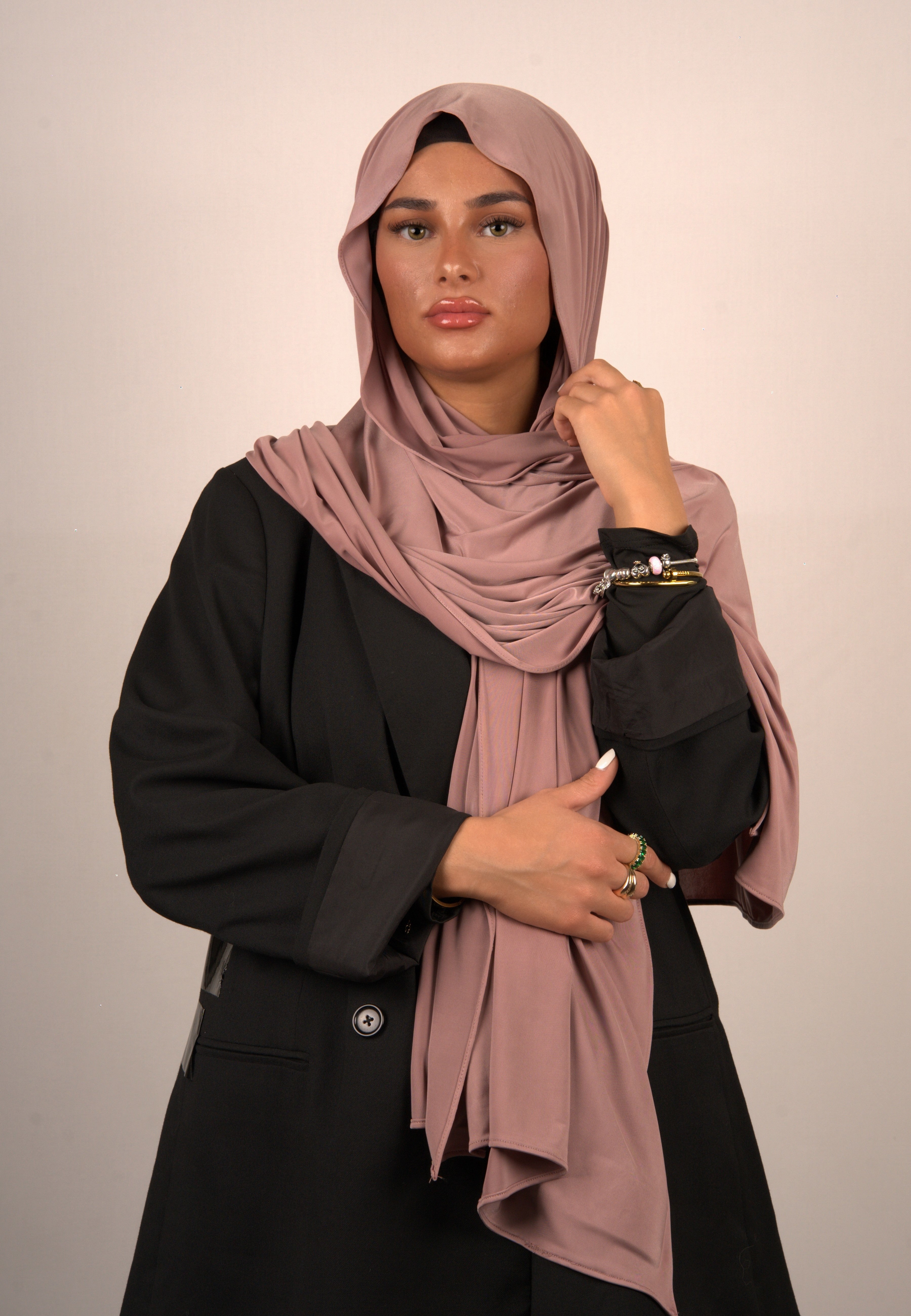 Ballerina Hijab

Jersey Hijab Rosa

Muslimisches Kopftuch Ballerina

Basörtü in zartem Rosé

Lequid Premium Kopftuch

Modest Fashion Rosa

Hijab in Pastellton

Islamische Damenmode Hijab

Weiches Jersey Tuch

Lequid Ballerina Hijab Damen