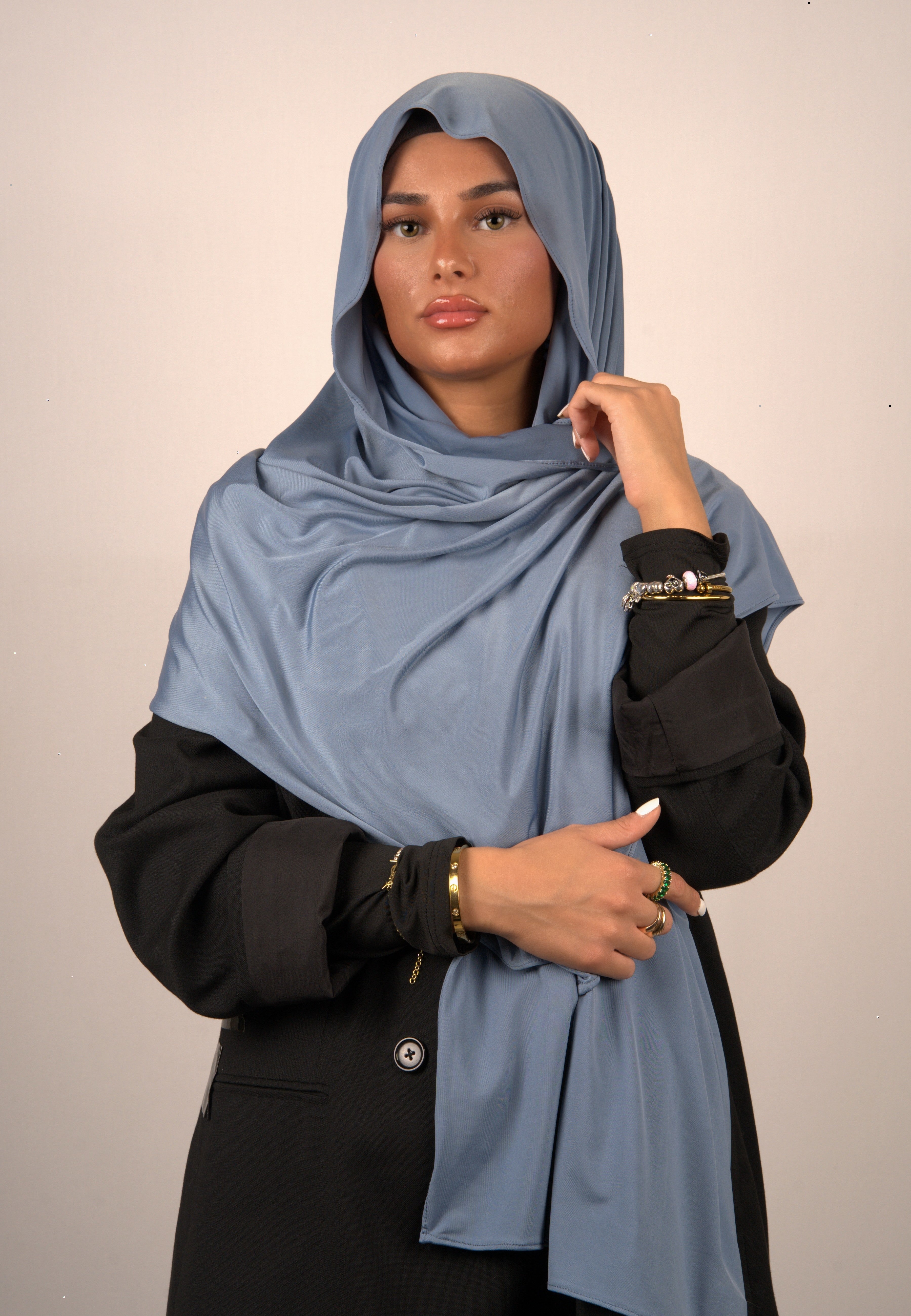 Flower Blue Hijab

Jersey Kopftuch lebhaft blau

Muslimisches Kopftuch Flower Blue

Basörtü in frischem Blau

Lequid Premium Hijab

Modest Fashion Hijab Flower Blue

Kopftuch für muslimische Frauen

Weiches Jersey Hijab

Islamische Damenmode Hijab

Lebhaftes blaues Kopftuch

