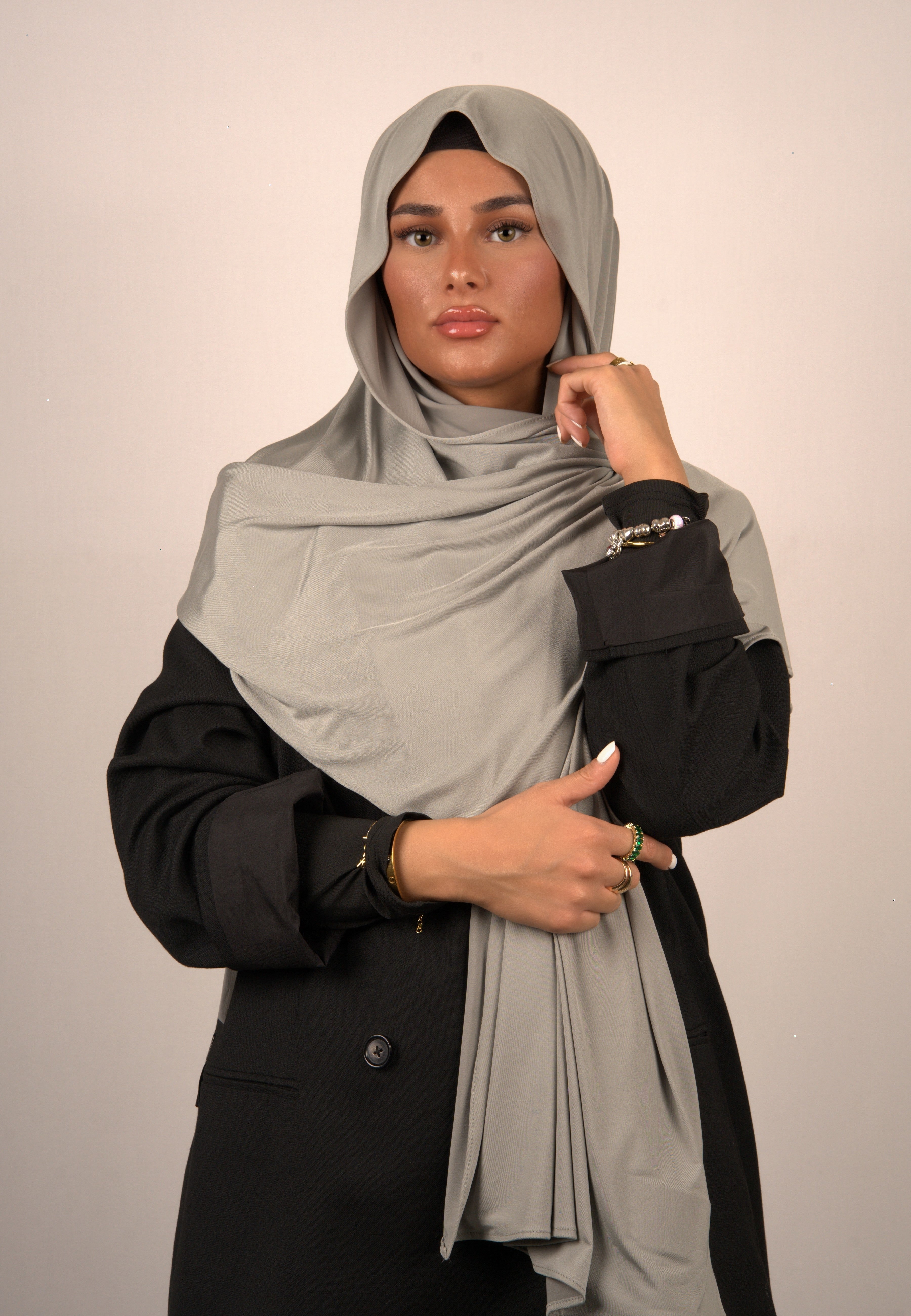 Light Gray Hijab

Jersey Kopftuch hellgrau

Muslimisches Kopftuch Light Gray

Basörtü in hellem Grau

Lequid Premium Hijab

Modest Fashion Hijab Grau

Kopftuch für muslimische Frauen

Weiches Jersey Hijab

Islamische Damenmode Hijab

Hellgraues Kopftuch für Alltag