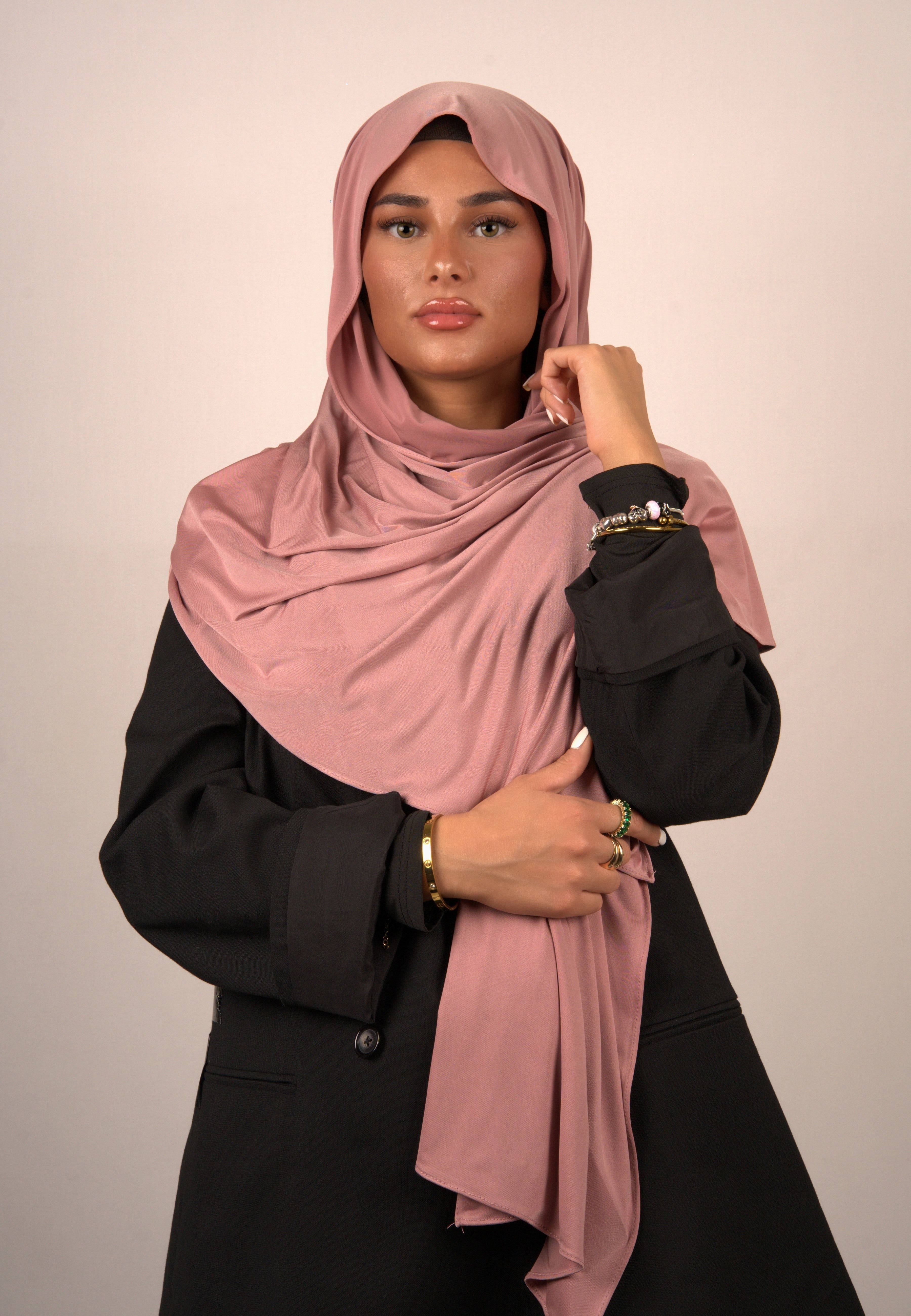 Pale Violet Red Hijab

Jersey Kopftuch violett-rot

Muslimisches Kopftuch Pale Violet Red

Basörtü in zartem Violett-Rot

Lequid Premium Hijab

Modest Fashion Hijab Violett

Kopftuch für muslimische Frauen

Weiches Jersey Hijab

Islamische Damenmode Hijab

Zartes violett-rotes Kopftuch
