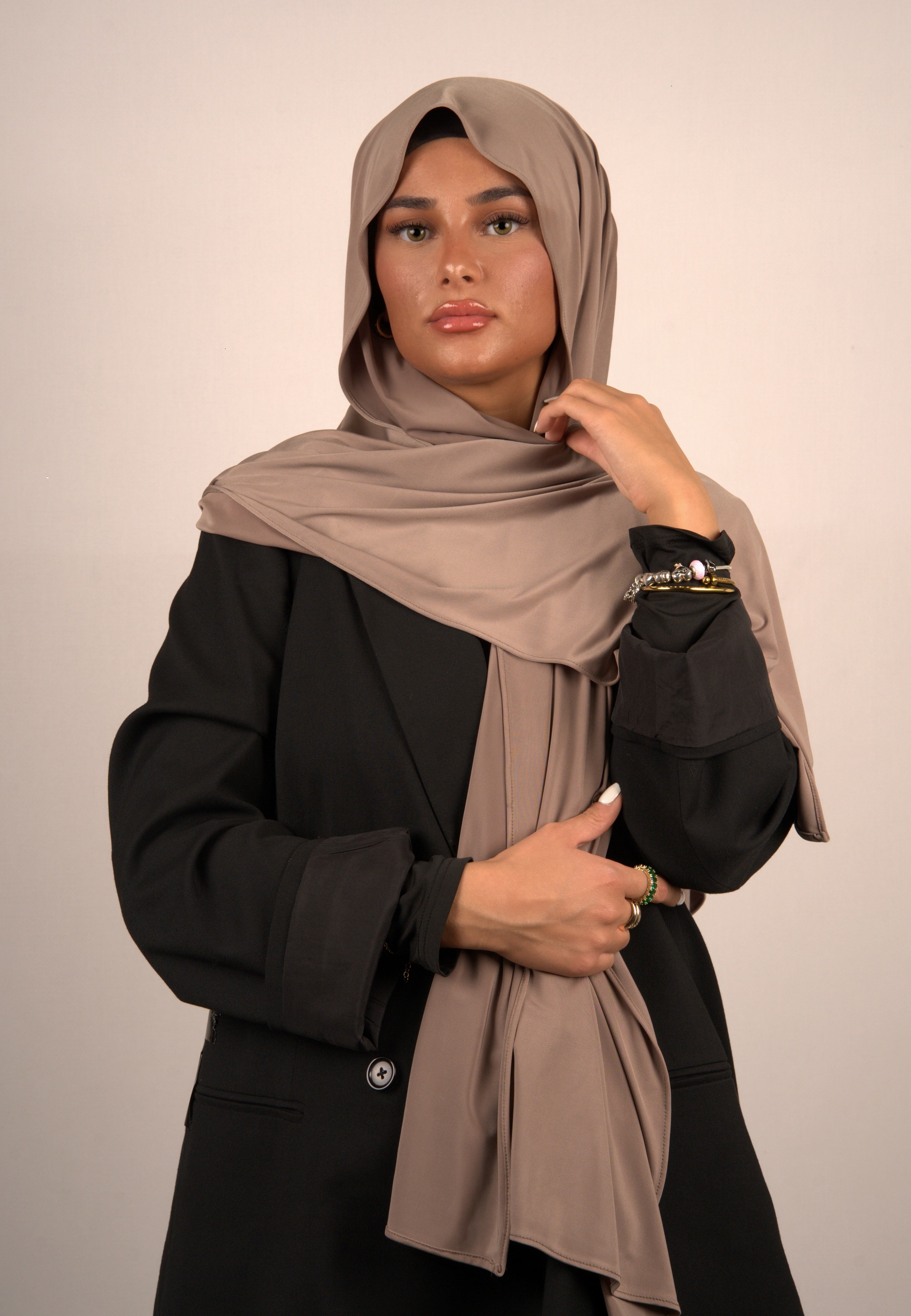 Whip Hijab

Jersey Kopftuch hellcreme

Muslimisches Kopftuch Whip

Basörtü in hellem Beige

Lequid Premium Hijab

Modest Fashion hellcreme

Kopftuch für muslimische Frauen

Weiches Jersey Hijab

Islamische Damenmode Hijab

Cremiges Kopftuch für Alltag

