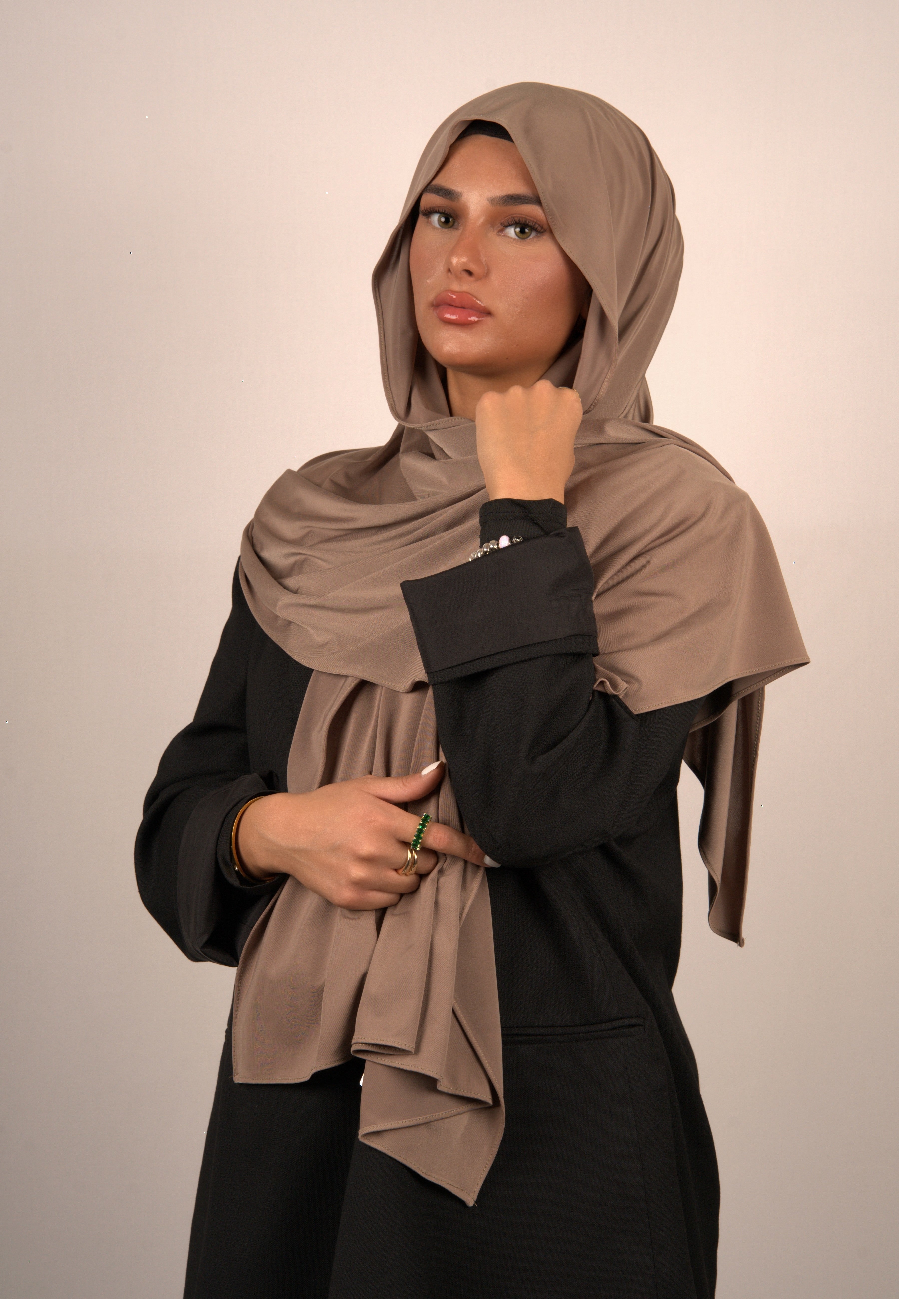 Dark Beige Jersey Hijab

Lequid Kopftuch dunkelbeige

Muslimisches Kopftuch Dark Beige

Basörtü in warmem Dunkelbeige

Modest Wear Hijab Dark Beige

Premium Kopftuch für Damen

Jersey Hijab für Alltag

Islamische Mode Beige

Weiches Kopftuch für Muslima

Lequid Hijab dunkelbeige


