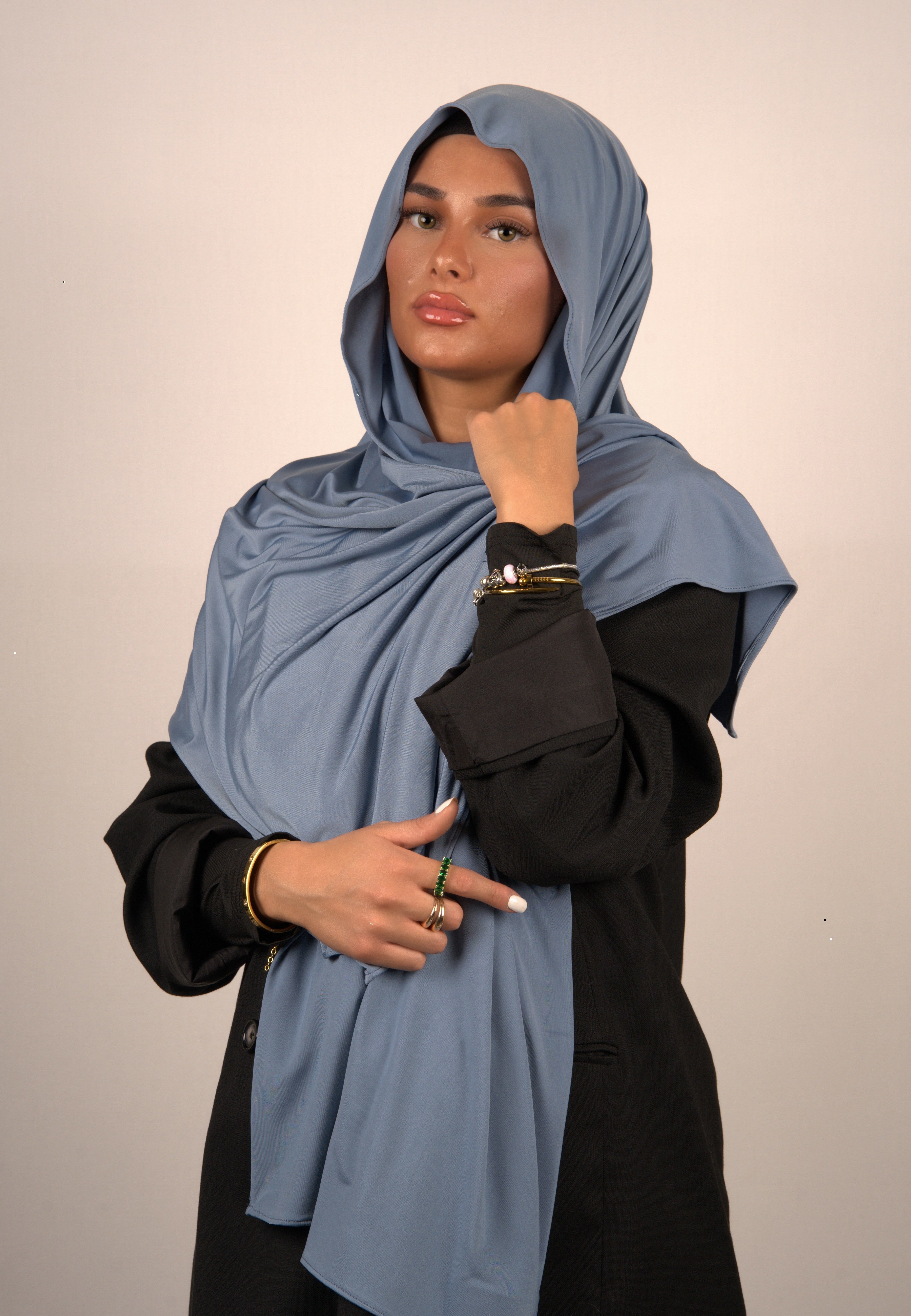 Flower Blue Jersey Hijab

Lequid Kopftuch blau

Muslimisches Kopftuch Flower Blue

Basörtü in lebhaftem Blau

Modest Wear Hijab Blau

Premium Kopftuch für Damen

Jersey Hijab für Alltag

Islamische Mode Blau

Weiches Kopftuch für Muslima

Lequid Hijab lebhaftes Blau