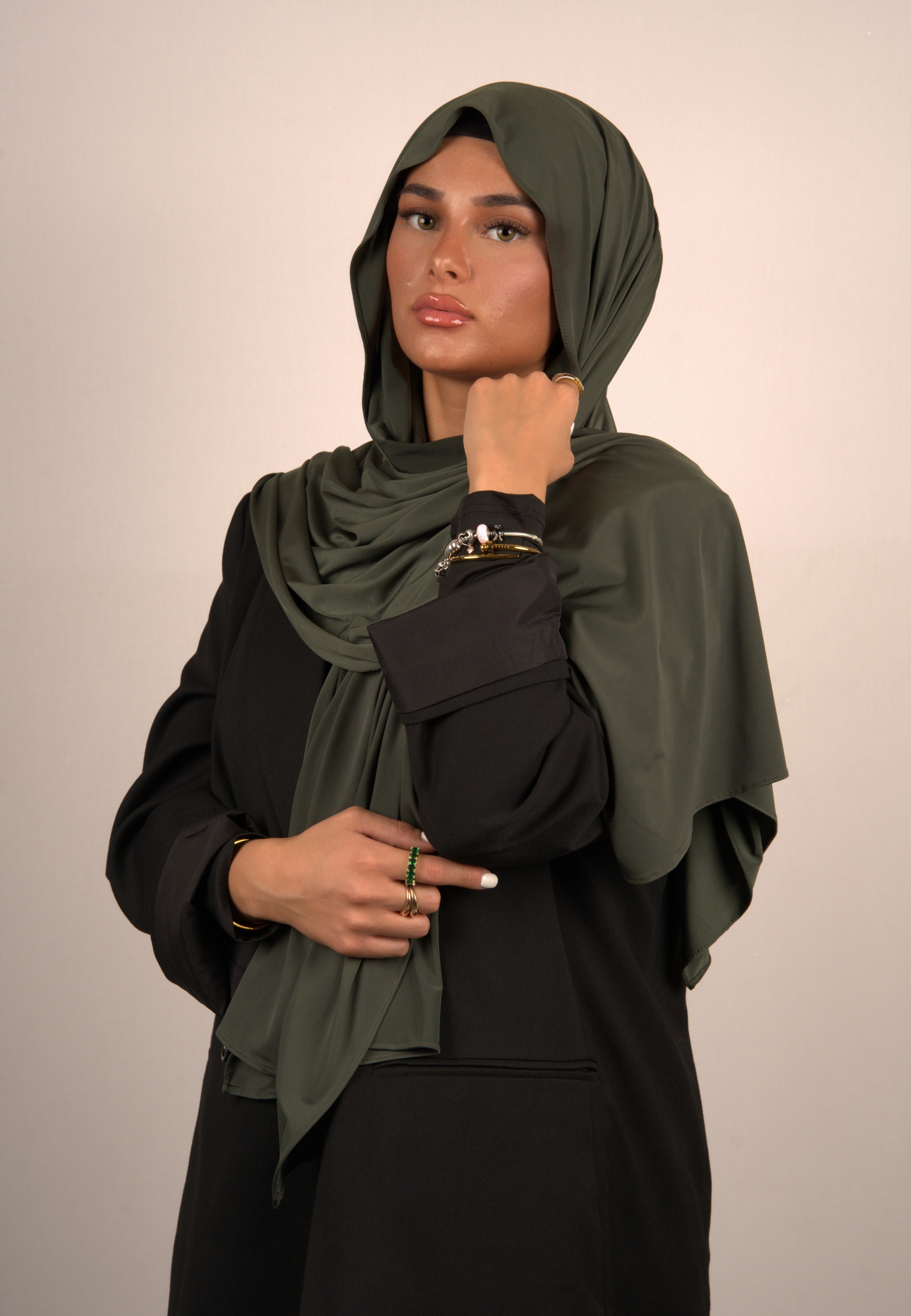 Hunter Jersey Hijab

Lequid Kopftuch dunkelgrün

Muslimisches Tuch Hunter

Basörtü in Waldgrün

Modest Wear Hijab Grün

Premium Kopftuch Hunter

Alltags-Hijab dunkelgrün

Hijab für muslimische Frauen

Weiches Jersey Kopftuch grün

Lequid Hijab moderne Farbe