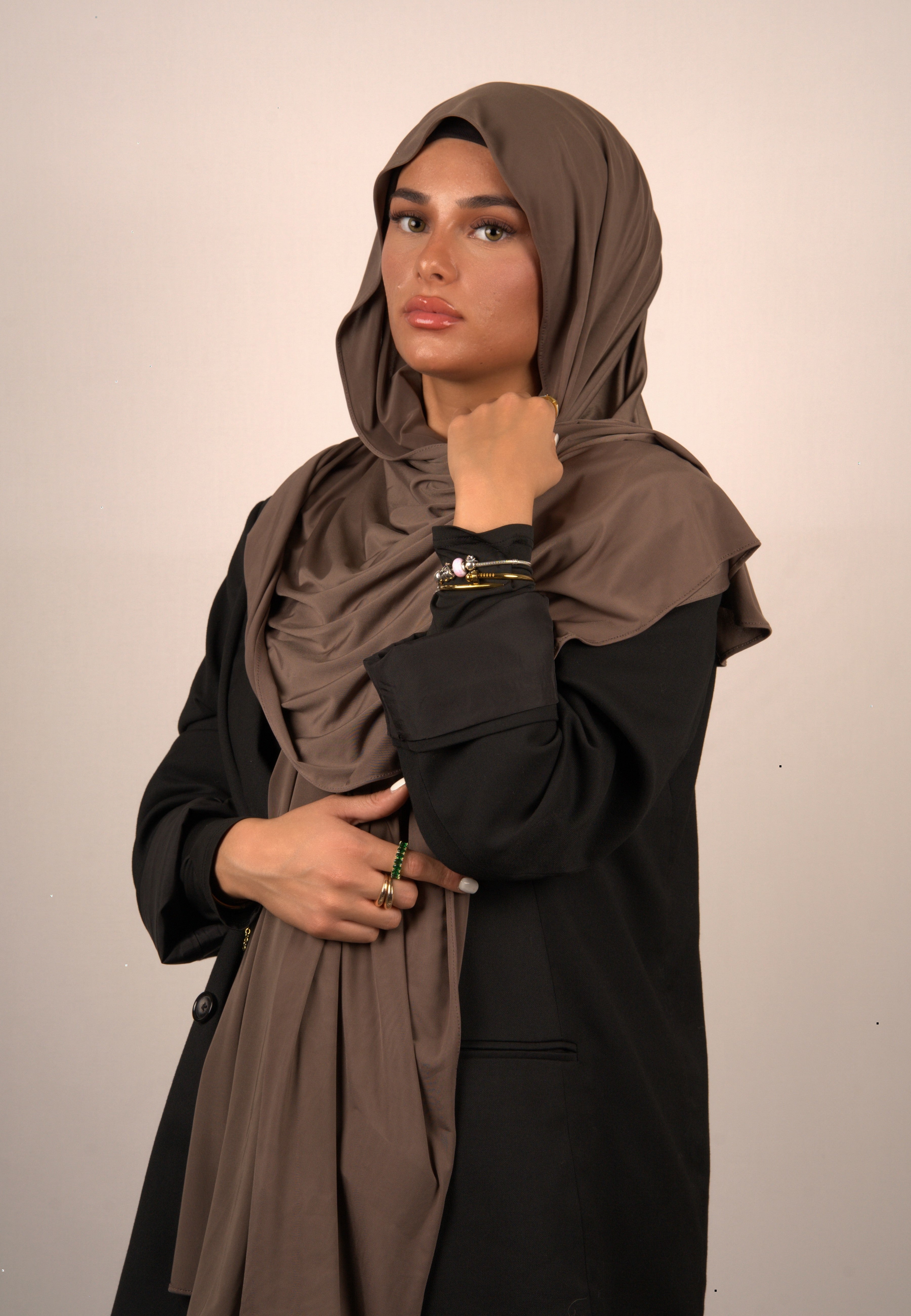 Hijab Latte Beige

Lequid Jersey Kopftuch

Basörtü in Kaffeeton

Muslimisches Tuch Latte

Modest Wear Kopftuch

Neutraler Jersey Hijab

Islamische Kleidung Damen

Premium Hijab in Naturfarbe

Alltagskopftuch beige

Stilvolles Kopftuch Lequid