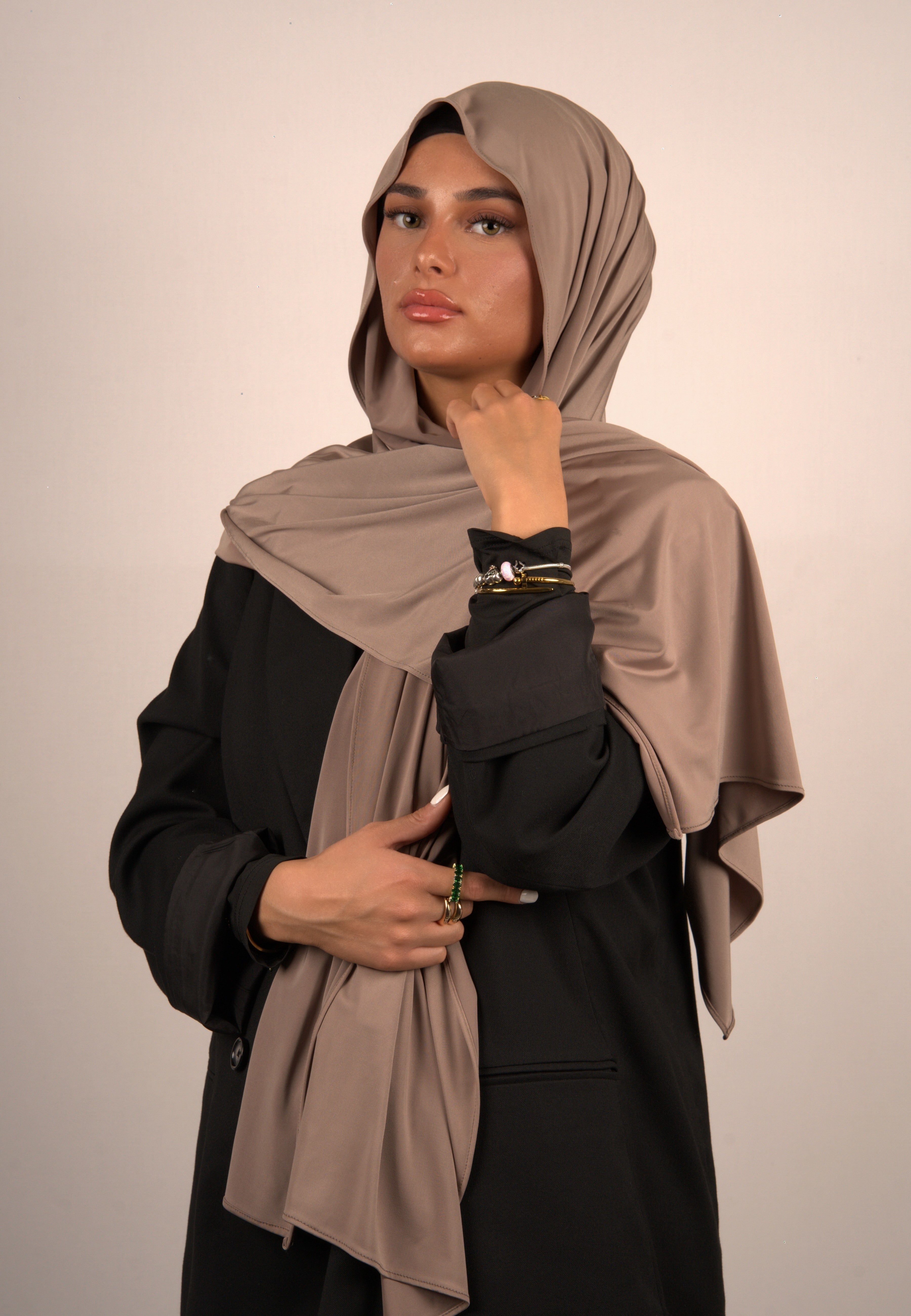 Whip Jersey Hijab

Lequid Kopftuch creme

Muslimisches Kopftuch hellbeige

Basörtü in Cremefarbe

Modest Wear Hijab Whip

Premium Kopftuch für Damen

Jersey Hijab für Alltag

Islamische Mode Creme

Weiches Kopftuch für Muslima

Lequid Hijab cremig

